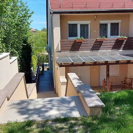 Oregano Apartmán *